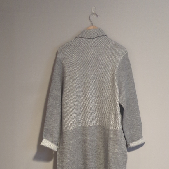 Liverpool Gray Women's Cardigan - Picture 6 of 7